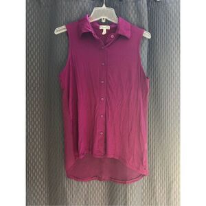 Kirra sleeveless shirtโsize small